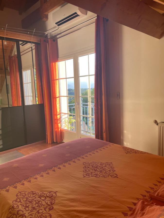 Les Gites De La Maison Bleue D'Estialescq المظهر الخارجي الصورة