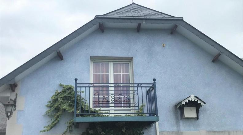 Les Gites De La Maison Bleue D'Estialescq المظهر الخارجي الصورة